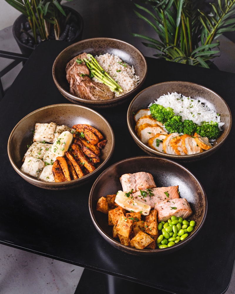 Rice and peas plates